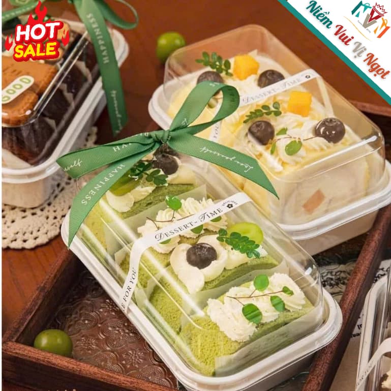 50 Hộp Nhựa Chữ Nhật Đựng Bánh Bông Lan Có Nắp Trong Cao (W180)